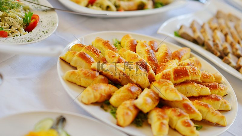 小标题：保质期的重要性